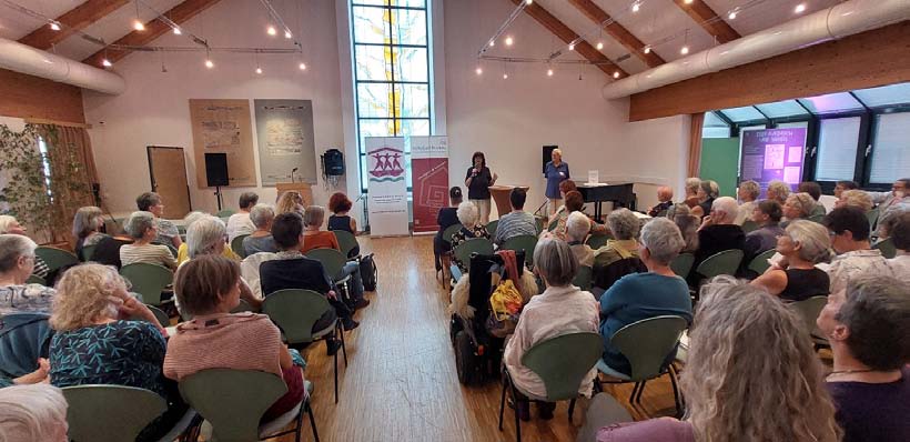 Begrüßung durch die Schirmfrau Heike Ponitka, Gleichstellungsbeauftragte