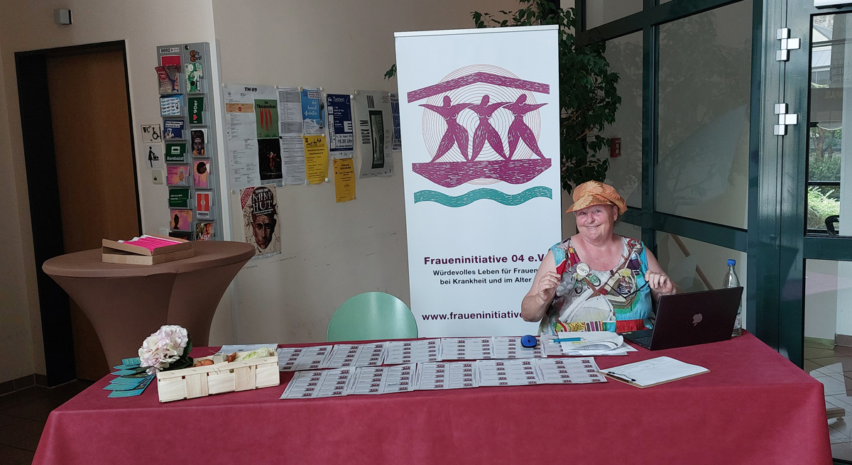 Der Anmeldetisch mit allen Informationen