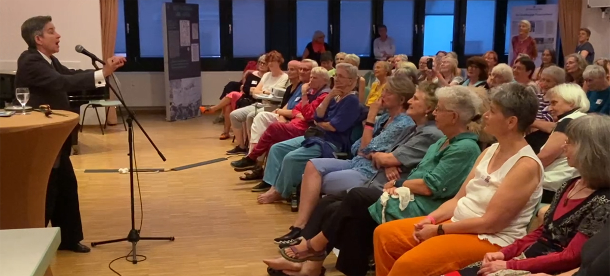 Sigrid Grajek singt als Claire Waldoff